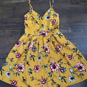 Beautiful yellow dress